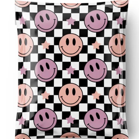 Other - 25ct Medium 10 x 13 Retro Smiley Poly Mailers